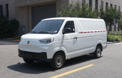 Xiong Mao 2.7 Ton Eletric Dry Van Truck