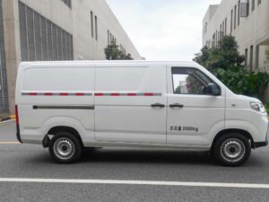 Xiong Mao 2.7 Ton Eletric Dry Van Truck