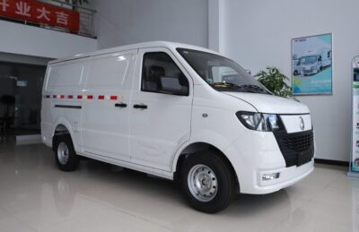 Yuchai 3.2 Ton Eletric Dry Van Truck