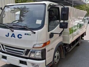 Jac 4.5 टन इलेक्ट्रिक रियर कॉम्पेक्टर ट्रक